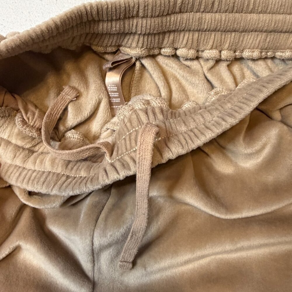 SKIMS Tan Beige Soft‎ Velour Jogger Sweatpants Small - Picture 3 of 10